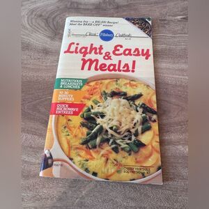 Light & Easy Meals (Pillsbury Classic Cookbooks, 87) Paperback 1988